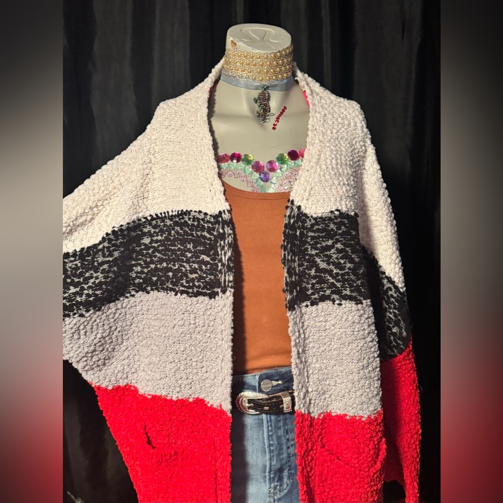 DAVI & DANI Red and Black Colorblock Cardigan